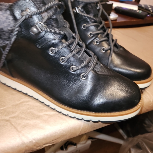 NEW Cliffs white mountain Collins low top boots with Checkerboard faux fur - Picture 3 of 6